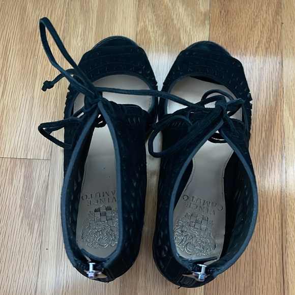 Vince Camuto Women's TARITA Cutout Lace-Up Sandal in Black Size 7W (wide) - Picture 7 of 7